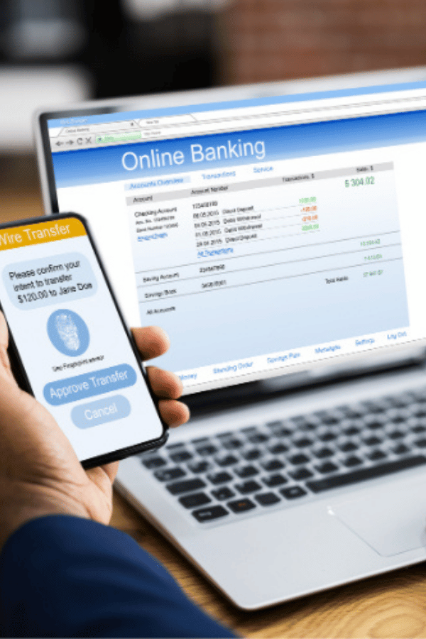 online-banking-computer-vertical